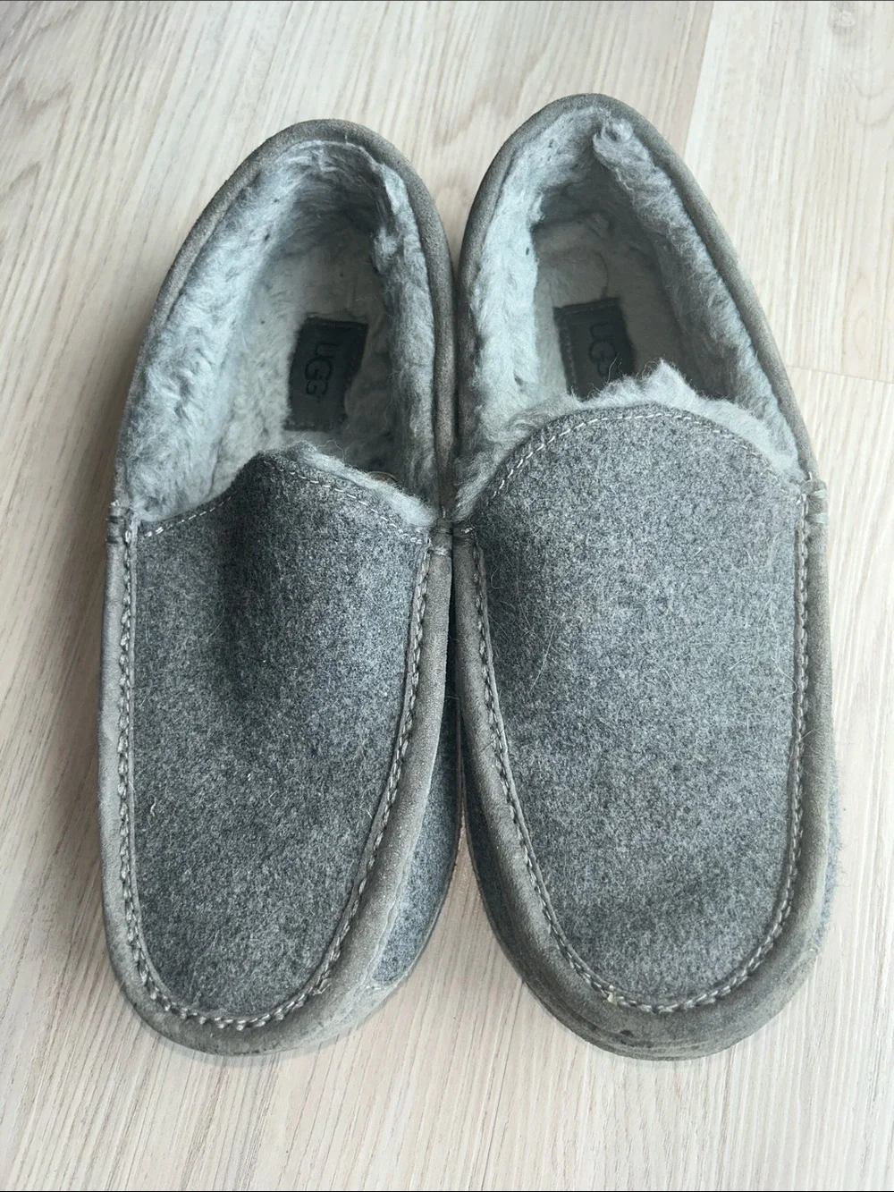 UGG Men's Ascot Loafer Slipper Slip On Wool Lined Indoor/Outdoor Suede Cozy